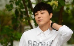 “이름 알리려 배우의 길… 가수는 죽을 때까지 해야죠”