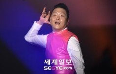 [포토] 싸이, 열광적인 무대