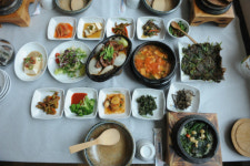 [여행] 유유히 흐르는 물길, 바람에 실린 풋내음… 달리던 마음도 쉬어간다