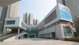 음악 듣고 영화 보러 도서관 가요