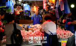 [포토] 초복 닭집 사장님, 웃음 꽃이 활짝