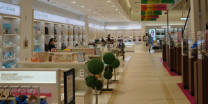 SM면세점 첫 돌 인천공항점 웃고, 서울점 울고…