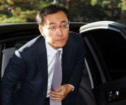 청, 법무장관·민정수석 사표 처리 사흘째 유보