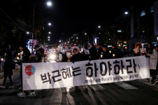 시위 나선 대학생들의 외침 “박근혜는 하야그라”