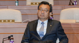 새누리 ‘반쪽 의총’… 심리적 분당 가속