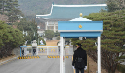 청와대 “4월 사퇴주장 관련 할 말 없다”