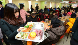 효심 가득… 연말 맞이 경로잔치
