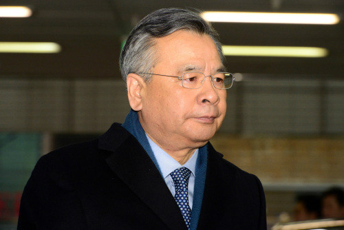 김수찬 소속사, 어머니 폭로에 대응 강조...경찰에 신변 보호 요청