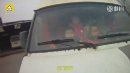 19인승 승합차에 유치원생 74명…운전기사 단속 적발