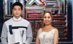 이날만큼은 모든 시름 내려놓고… 브라보! 꽃 대신 노래