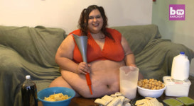 세계 제일의 뚱보가 되겠다는 이 여성, 말려야 하지 않을까요