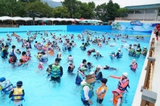대구 두류수영장에 도심 워터파크 개장