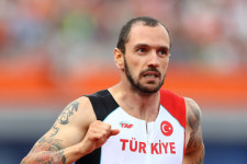 런던, 이변 속출…라밀 굴리예프 남자 200m 정상