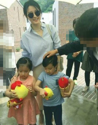 이영애 쌍둥이 자녀들과 행복한 일상 ‘공개’