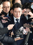 檢 출석 효성회장 “집안 문제로 죄송”