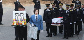 [포토]'눈물의  배웅'... 순직 소방관 3인 마지막 가는 길