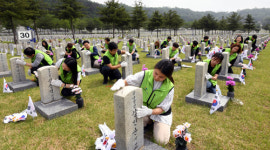호국보훈의 달 앞두고 묘역 정화