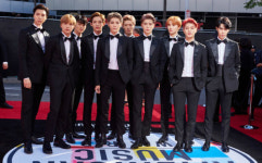 NCT 127, 美 AMA서  레드카펫 밟아…인터내셔널 슈퍼스타로 소개