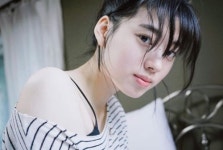 신세휘는 누구? 여고생 한효주로 유명… 묘한 분위기 눈길