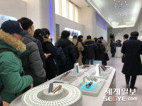 KT&G 릴 미니멀리움 공식 판매 돌입…강남점 고객들로 인산인해