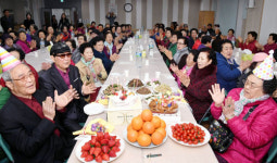 흥겨운 어르신 위안잔치