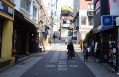 임대료 천정부지 ‘핫한 경리단길 상권’…유명세 쫓다 끝없는 추락 [김기자의 현장+]