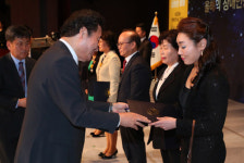 장애 딛고 16년간 장애인 직업재활 힘써