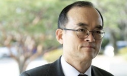 경찰, 문무일 주장에 반박 통제장치 촘촘히 설치했다