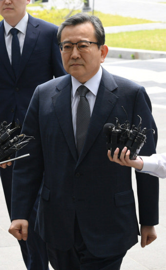 '억대 뇌물 수수' 김학의 사흘 만에 재소환…檢, 이번주 구속영장 청구 방침