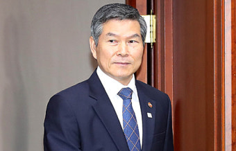 日, 한·일 국방장관 회담 보류… 한·미·일 회담은 진행