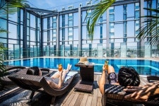 노보텔 앰배서더 동대문 호텔 “투숙하지 않아도 호텔 수영장에서 호캉스 해요”