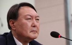 짝눈으로 병역면제 된 윤석열, 연차내고 '시력검사'