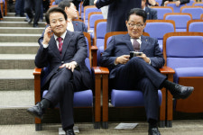 정동영 원로 정치인이 집단탈당 배후… 박지원 내가 그 원로