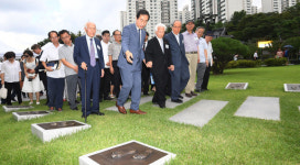 [포토] 서대문독립공원 독립과 민주의 길 제막식