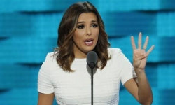 美 히스패닉계 연예인들, 잇단 총격 공포에 연대의 편지