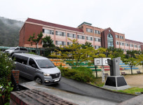 조국, 웅동학원 고의소송 의혹에 “사실무근” 반박 [조국 기자회견]