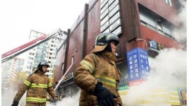 강남역 진흥종합상가 화재로 최소 12명 부상, 사망자는 없어