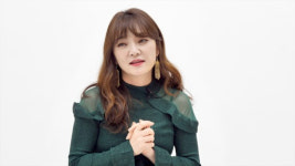 ‘달빛여신’ 이용신 “콘서트는 ‘달빛천사’ 53회…어린 시절로 돌아가 놀자” [스타요술램프]