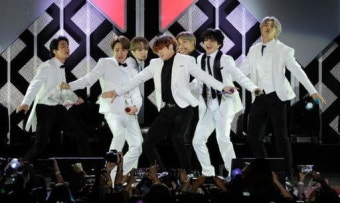 美최대 규모 '아이하트라디오 징글볼' 무대 오른 방탄소년단