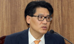 ‘타다’ 강력 반발에 국토부 “‘택시업계’와의 갈등에 대안 있나”