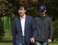 美 조지워싱턴대 “조국 부부·子 온라인 대리시험 자체 조사 착수”