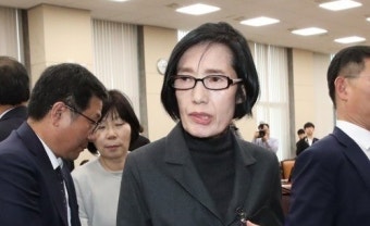 ‘성전환’ 변희수 전 하사, 제2의 피우진?… 변호사들 “軍 전역결정 규탄”