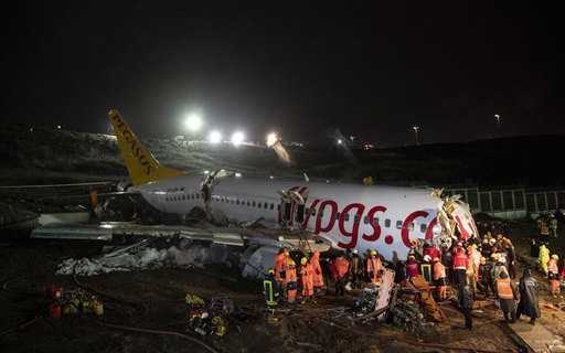 무안공항 추락사고, 28명 사망…생존자 151명, 구조 인원 2명
