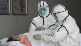 화보로 본 ‘마스크 대란’ 中 눈물겨운 대처…과일·채소·생리대·페트병·브래지어·포일