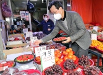 [포토] 영등포구청장, 대림중앙시장 방문해 지역경제 살리기 나서