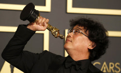 文대통령 “영화계 노력 축적된 결과” [‘기생충’ 아카데미 4관왕]