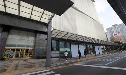 버스기사 ‘春來不似春’… “봄나들이 승객 급감에 생계 막막”