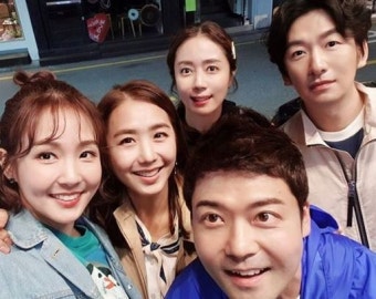 ‘전원 퇴사’ 전설의 KBS 32기 아나운서 모임…전현무·이지애·오정연·최송현
