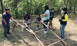 흙·나무가 장난감… ‘자연친화 놀이터’ 만든다