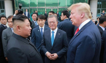 볼턴 “文, 4·27 판문점회담서 北에 CVID 압박”